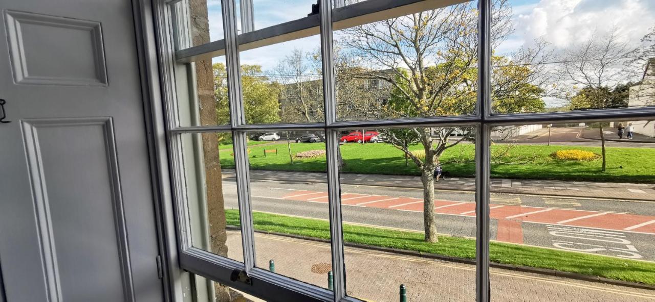 Lairds House Hotel *